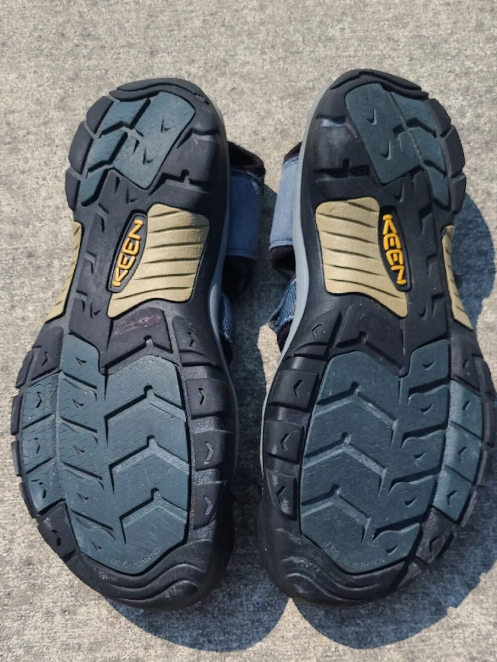 Keen Men's Newport H2 Sport Sandal Navy Blue Strapped Closed-Toe Water Sandals